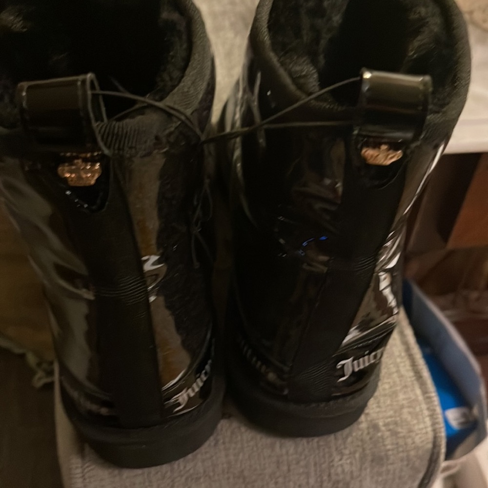 Final Inventory Juicy Couture Womens Black JC-KLASH Fur boot.  NEW Retail $100. - Picture 4 of 4